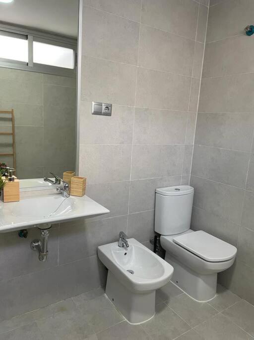 Bonito Apartamento Cerca Del Centro - Trinidad マラガ エクステリア 写真
