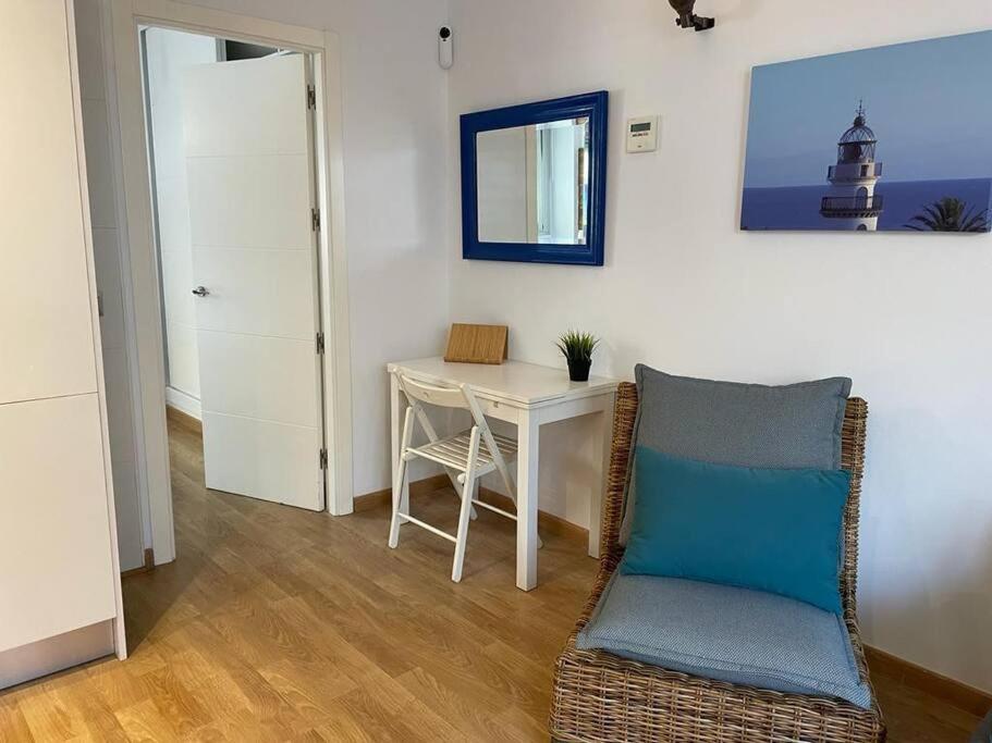 Bonito Apartamento Cerca Del Centro - Trinidad マラガ エクステリア 写真
